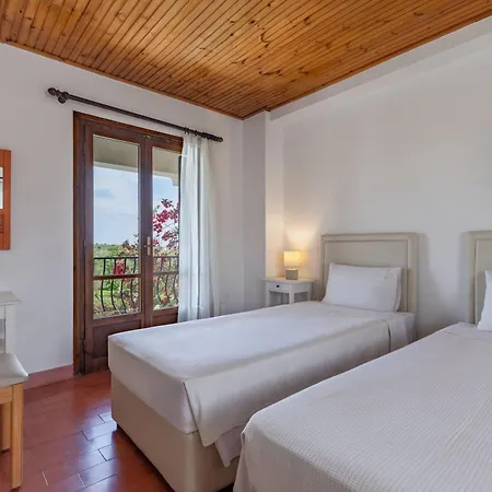 Lola - 3 Bedrooms & Private Pool Villa Lithakia (Zakynthos)