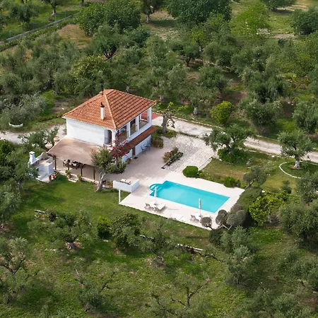 Lola - 3 Bedrooms & Private Pool *