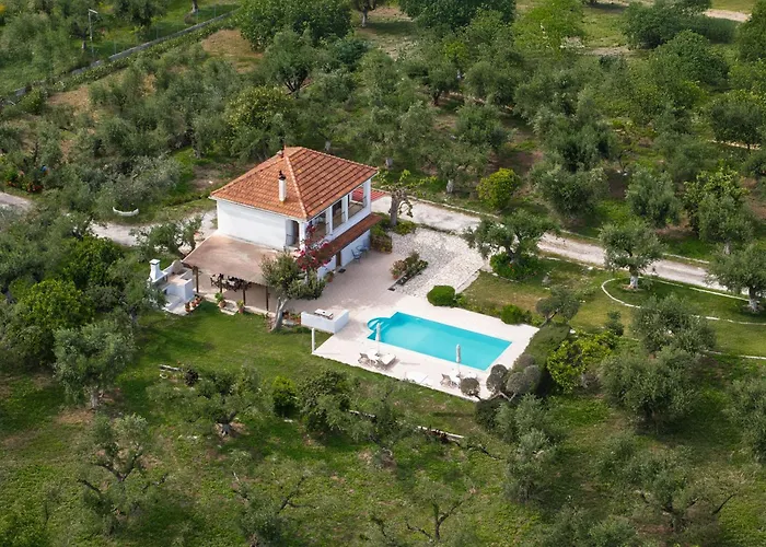 Lola - 3 Bedrooms & Private Pool *