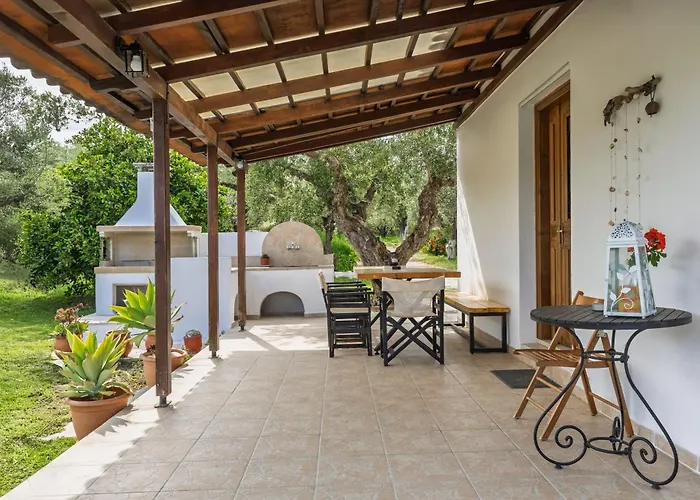 Villa Lola - 3 Bedrooms & Private Pool