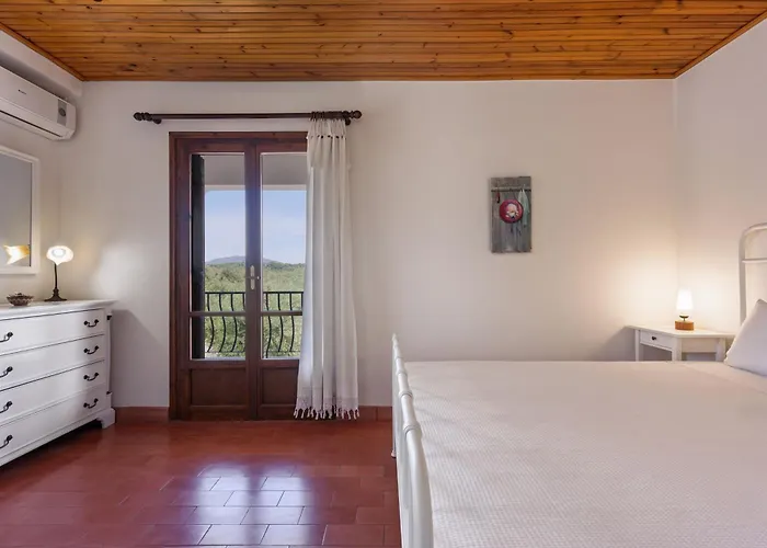 Lola - 3 Bedrooms & Private Pool Villa