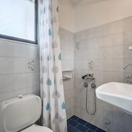 Lola - 3 Bedrooms & Private Pool